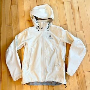 Arc'tery Women's Beta AR Gortex Jacket Medium